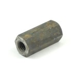 Cylinder head distance nut